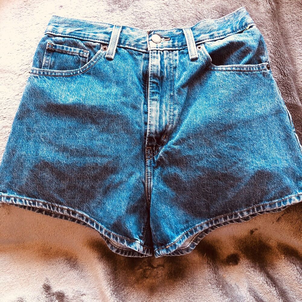 Levi's Denim High-Waisted Mom Shorts Size 29